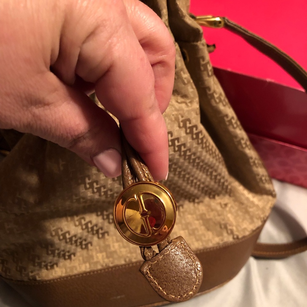 Gucci Horse Feed Bag. Long Satchel Strap. - Picture 5 of 7
